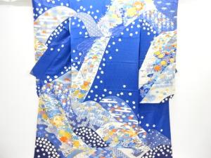 家屋に松竹梅模様刺繍振袖